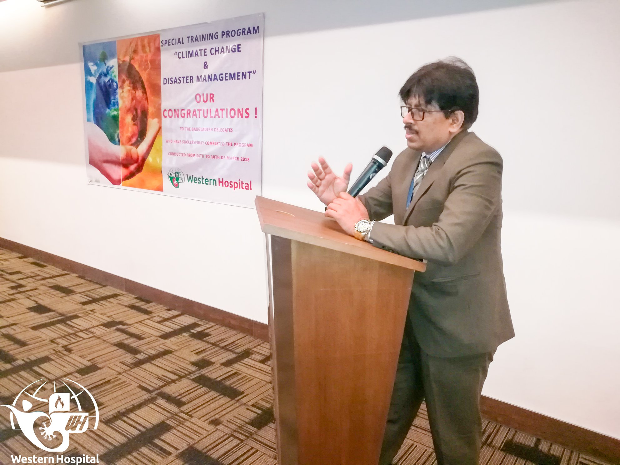 29214398 1996381383725083 4421575385628540928 O