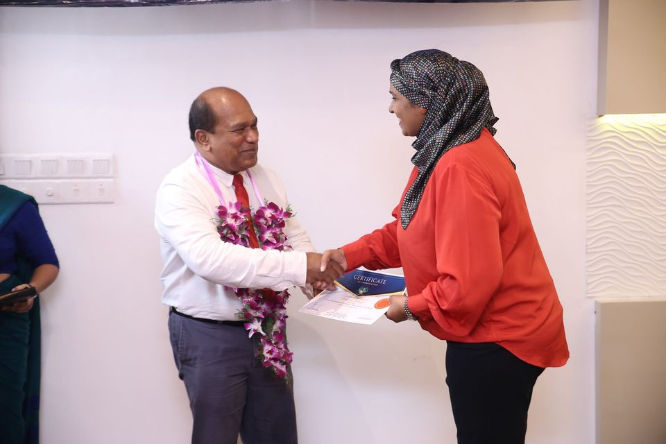 67882731 2817622241600989 2058603762280300544 O